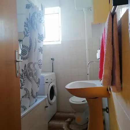 Fuer 6 Personen Ca 80 M In Jadranovo, Adriakueste Kroatien Kvarner Bucht *